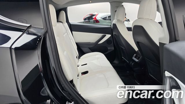 Tesla Model Y Long Range AWD 2021 — фото 11