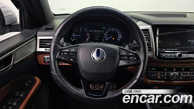 KG Mobility (SsangYong) Rexton Sports Khan Diesel 2.2 4WD Professional S (5-Link) 2019 — фото 14