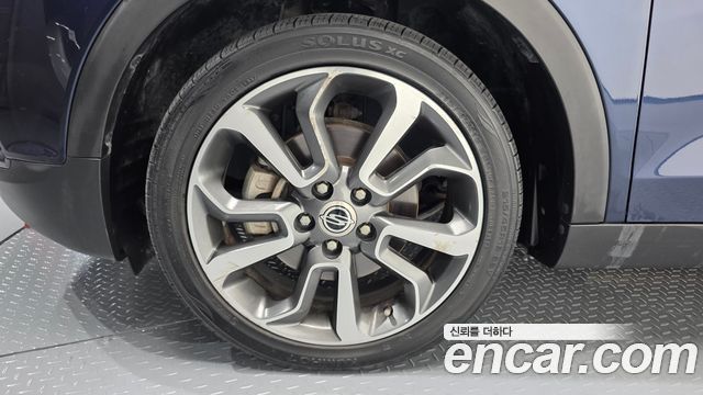 KG Mobility (SsangYong) Tivoli LX 2WD HI-DLX 2016 — фото 5