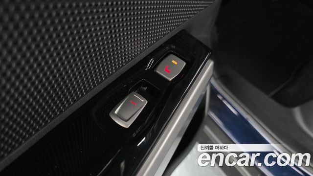 KG Mobility (SsangYong) Tivoli LX 2WD HI-DLX 2016 — фото 19