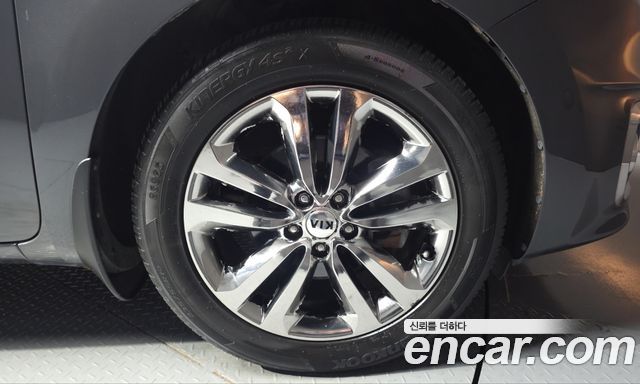 Kia Carnival 9-seater Prestige 2018 — фото 21