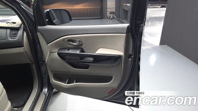 Kia Carnival 9-seater Prestige 2018 — фото 25