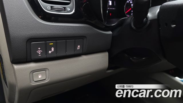 Kia Carnival 9-seater Prestige 2018 — фото 29