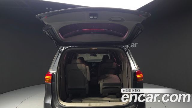 Kia Carnival 9-seater Prestige 2018 — фото 30