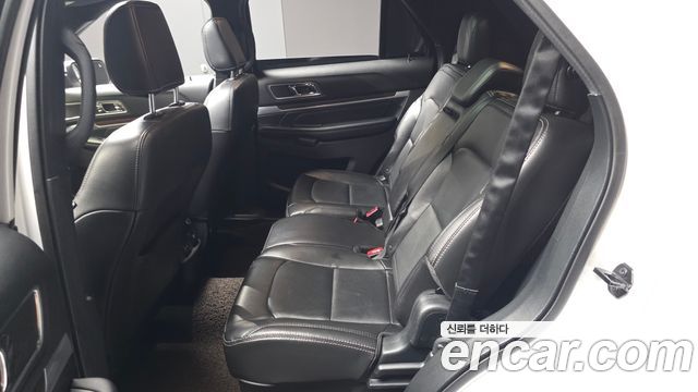 Ford Explorer 2.3 Limited 4WD 5th 2018 — фото 11