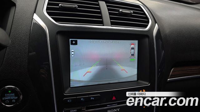 Ford Explorer 2.3 Limited 4WD 5th 2018 — фото 16