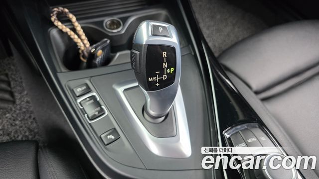 BMW 1 Series (F20) 118d Sport 5Door 2016 — фото 9