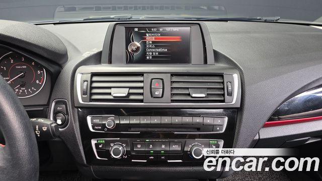 BMW 1 Series (F20) 118d Sport 5Door 2016 — фото 18