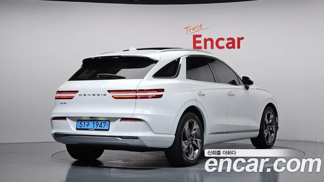 Genesis Electrified (GV70) e-AWD 2022 — фото 2