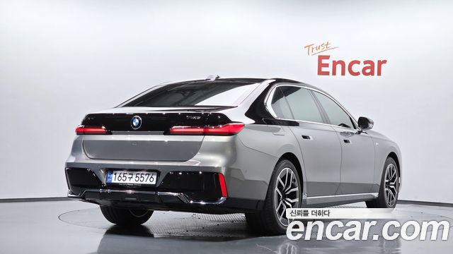 BMW 7 Series (G70) 740i xDrive M Sport 2024 — фото 2