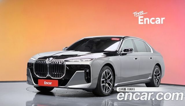 BMW 7 Series (G70) 740i xDrive M Sport