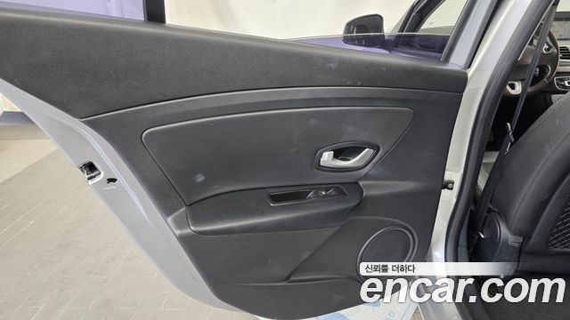 Renault Korea SM3 Neo LE 2019 — фото 25