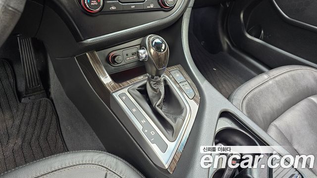 Kia K5 2.4 GDI Noblesse 2011 — фото 9