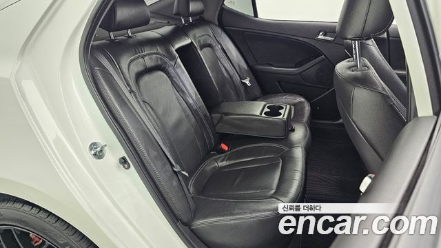 Kia K5 2.4 GDI Noblesse 2011 — фото 11