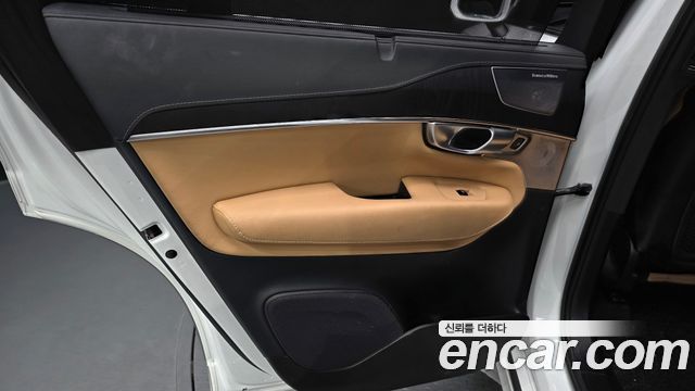 Volvo XC90 (II) B6 Ultimate Bright 2023 — фото 25