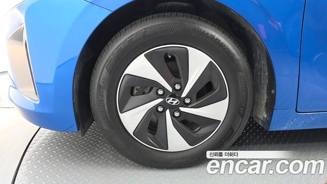 Hyundai Ioniq Hybrid N 2018 — фото 5