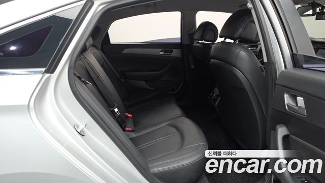 Hyundai Sonata (LF) 2.0 Style Special 2016 — фото 11