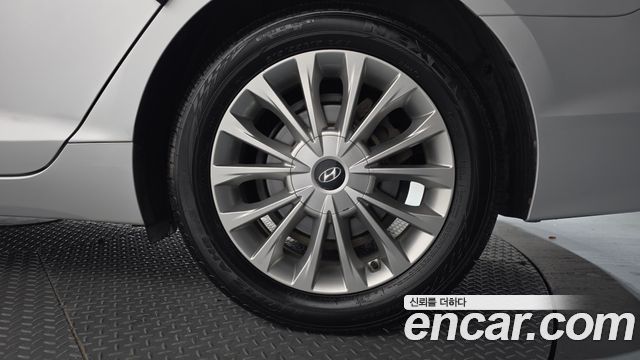 Hyundai Sonata (LF) 2.0 Style Special 2016 — фото 21