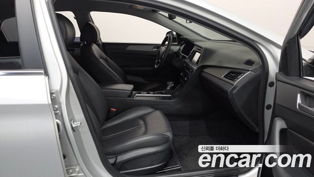 Hyundai Sonata (LF) 2.0 Style Special 2016 — фото 26