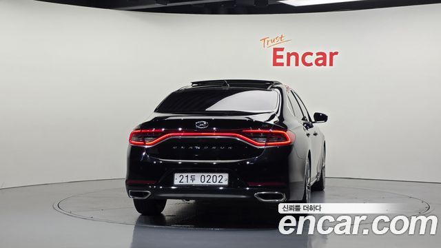 Hyundai Grandeur (IG) 3.0 Exclusive Special 2017 — фото 4