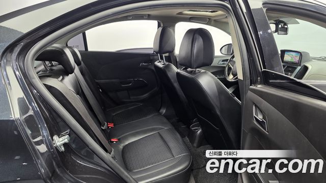 Chevrolet Aveo Sedan LT Luxury 2013 — фото 12