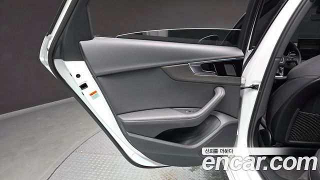 Audi A4 (B9) 45 TFSI Quattro Premium 2023 — фото 25