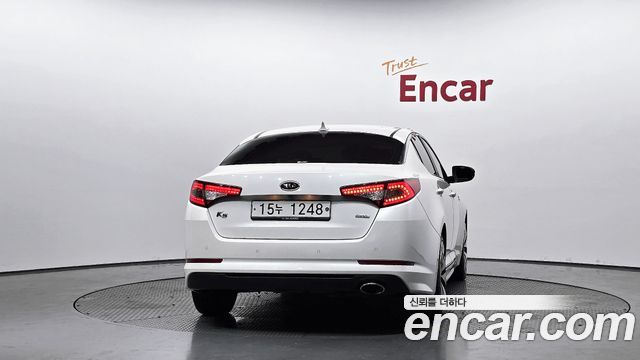 Kia K5 2.0 Prestige Standard 2013 — фото 4