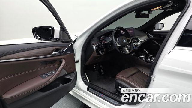 BMW 5 Series (G30) 530i M Sport Package 2021 — фото 10