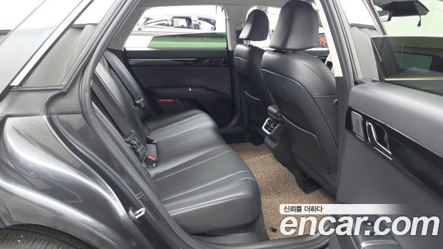 Hyundai Grandeur (GN7) 2,5 Gasoline 2WD Exclusive 2023 — фото 12
