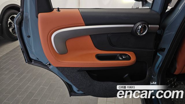 MINI Cooper S Countryman ALL4 Classic 2nd 2024 — фото 25