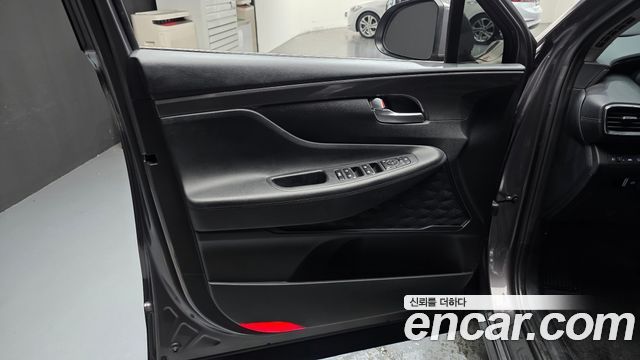 Hyundai Santa Fe Diesel 2.2 2WD Exclusive 2023 — фото 24