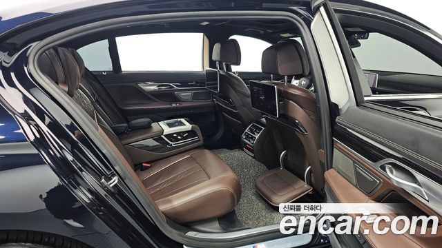 BMW 7 Series (G11) 740Li xDrive M Sport Package 2019 — фото 12