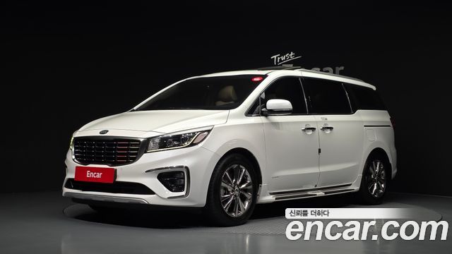Kia Carnival 9-Seater Prstige