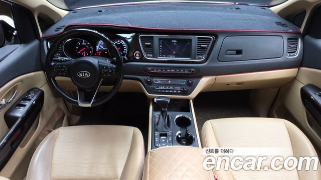 Kia Carnival 9-Seater Prstige 2020 — фото 7