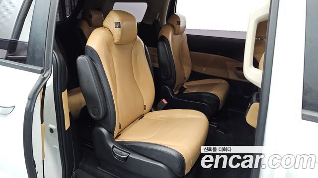 Kia Carnival (IV) Gasoline 9-Seater Prestige 2023 — фото 11