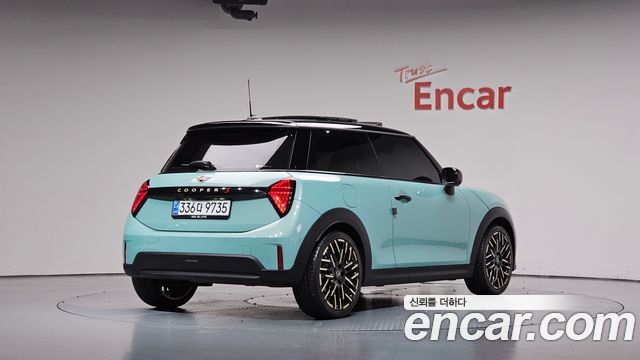 MINI Cooper S (IV) Favoured 2025 — фото 2
