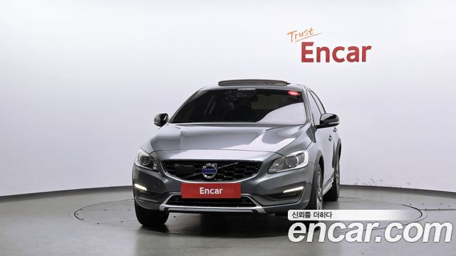 Volvo S60 Cross Country D4 2016 — фото 3