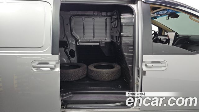 Hyundai Staria Cargo 3-Seater Modern 2025 — фото 10