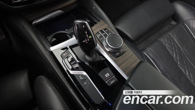 BMW 5 Series (G30) 530i M Sport Package Plus 2017 — фото 9
