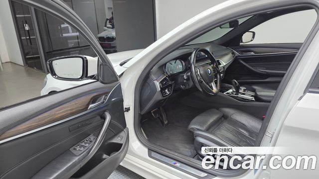 BMW 5 Series (G30) 530i M Sport Package Plus 2017 — фото 10