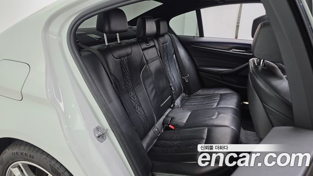 BMW 5 Series (G30) 530i M Sport Package Plus 2017 — фото 12
