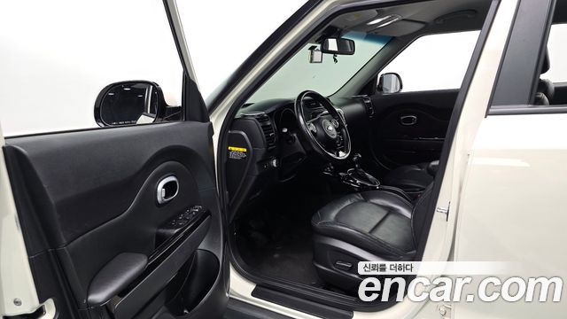 Kia Soul 1.6 GDi Noblesse 2014 — фото 10