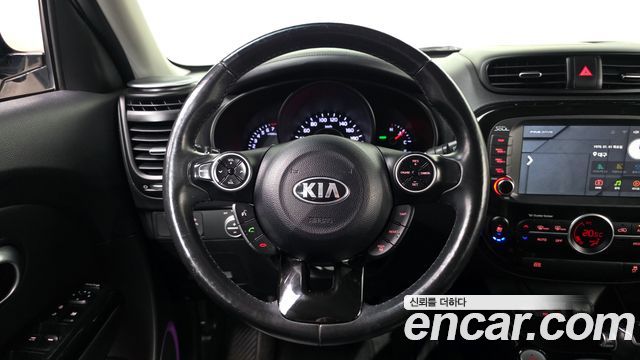 Kia Soul 1.6 GDi Noblesse 2014 — фото 13
