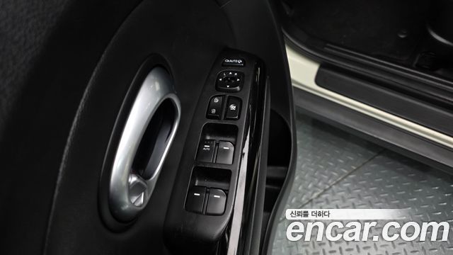 Kia Soul 1.6 GDi Noblesse 2014 — фото 15