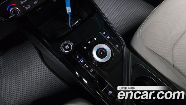 Kia Niro Prestige 2024 — фото 9