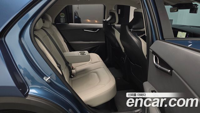 Kia Niro Prestige 2024 — фото 12