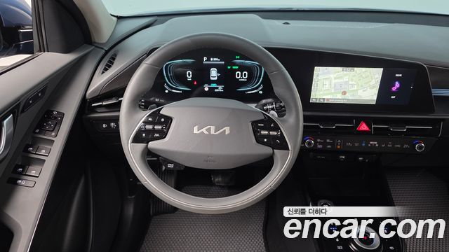 Kia Niro Prestige 2024 — фото 13