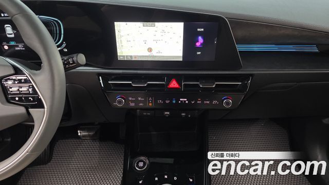 Kia Niro Prestige 2024 — фото 14