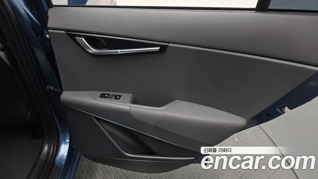 Kia Niro Prestige 2024 — фото 25