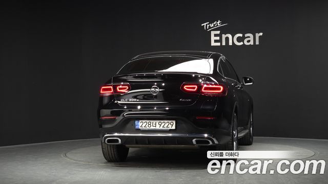 Mercedes-Benz GLC-Class (X253) GLC300e 4MATIC Coupe 2020 — фото 4